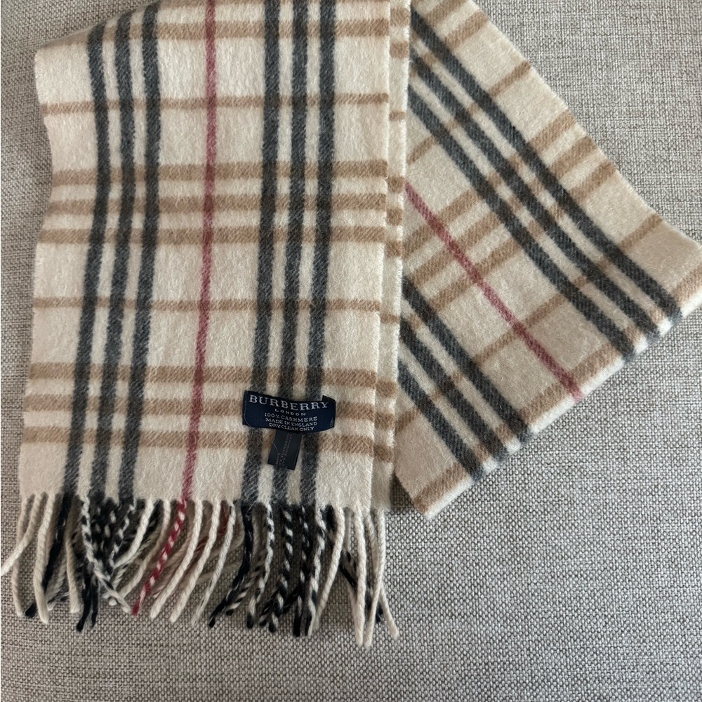 VINTAGE Burberry Plaid 100% Cashmere Scarf